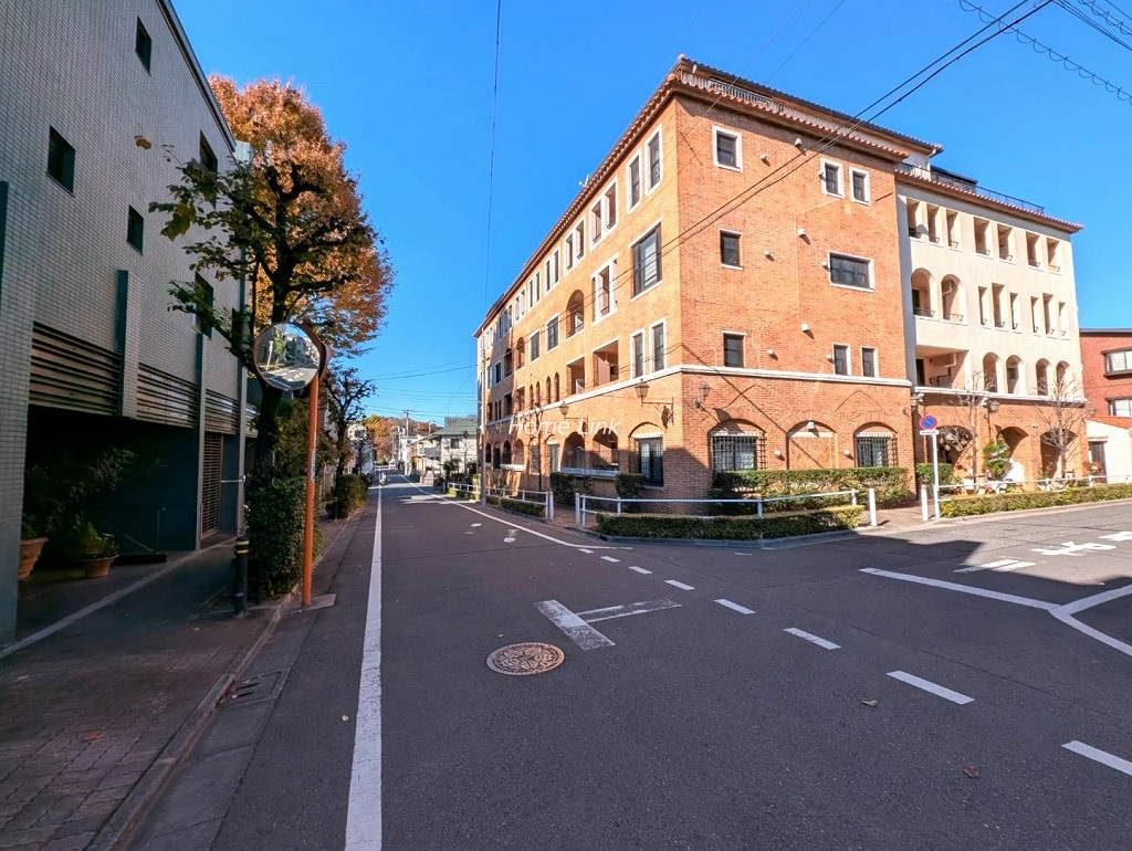 クアトロウーノ城北中央公園　北側 前面道路